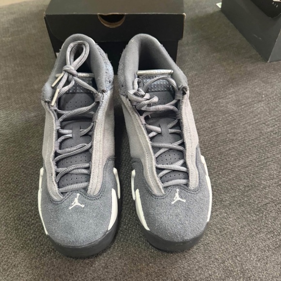 I’m selling these Jordan 14 shoes. - Picture 1 of 1